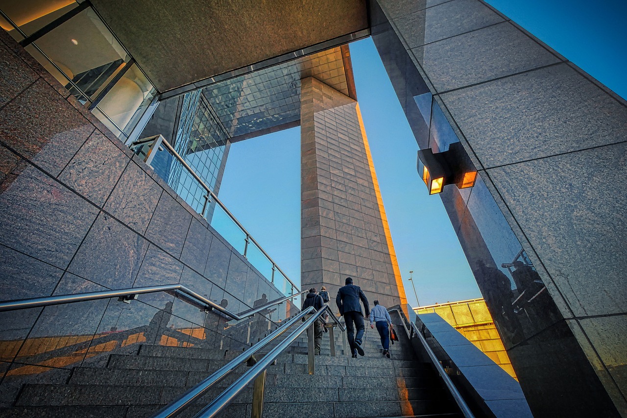 découvrez comment élaborer un plan de développement commercial efficace pour propulser votre entreprise vers le succès. ce guide complet vous aidera à établir des objectifs clairs, à identifier de nouvelles opportunités de marché et à mettre en œuvre des stratégies gagnantes.